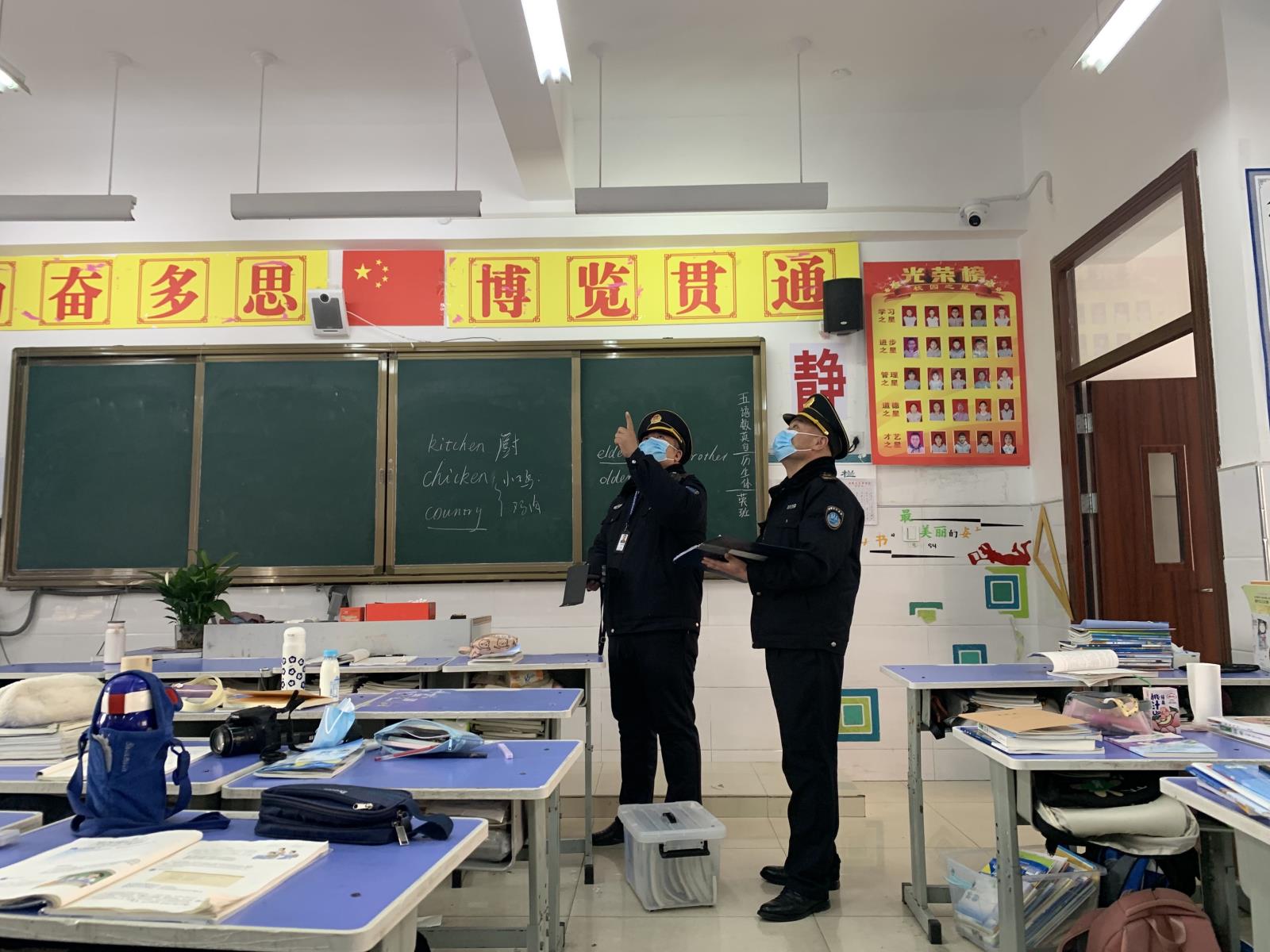 灯光.jpg